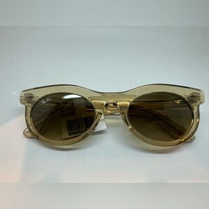 Ray - Ban
WAYFARER OVAL
LBR SHN
BRN G
GX M